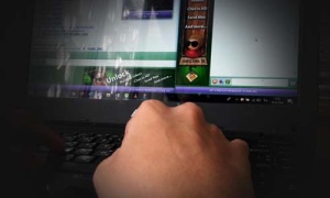 เสี่ยงภัยออนไลน์! ผลสำรวจเผยเด็กไทยเคยนัดพบผ่านอินเทอร์เน็ต ถูกทุบตี-ล่วงละเมิดทางเพศ