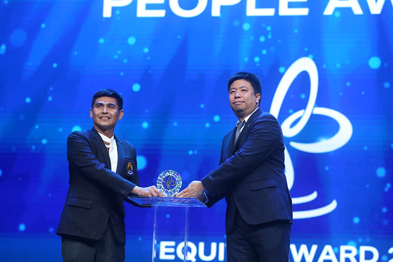 EQUITY AWARD 06 08 4