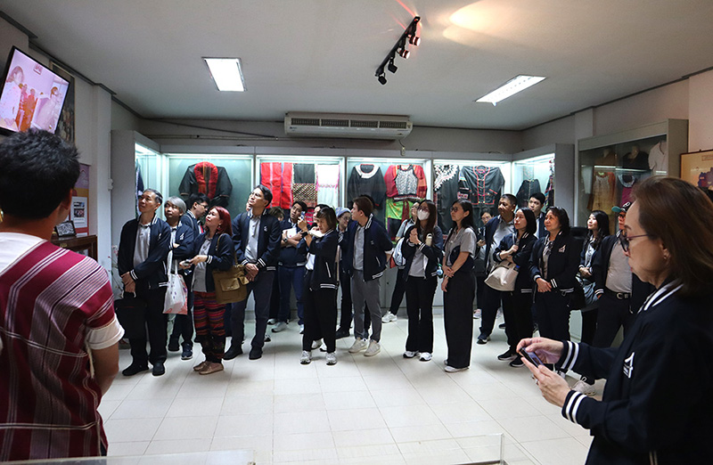 byss 071025 pic3 d1 p1