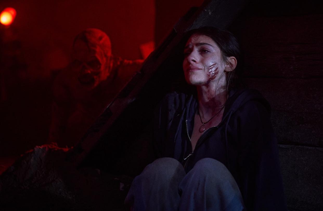 MV5BMzYwMmVlY2QtNGMyZC00ZTEwLTg0YmMtNWZiZDY2NjNlZDRkXkEyXkFqcGc. V1 QL75 UX500 CR00500281 