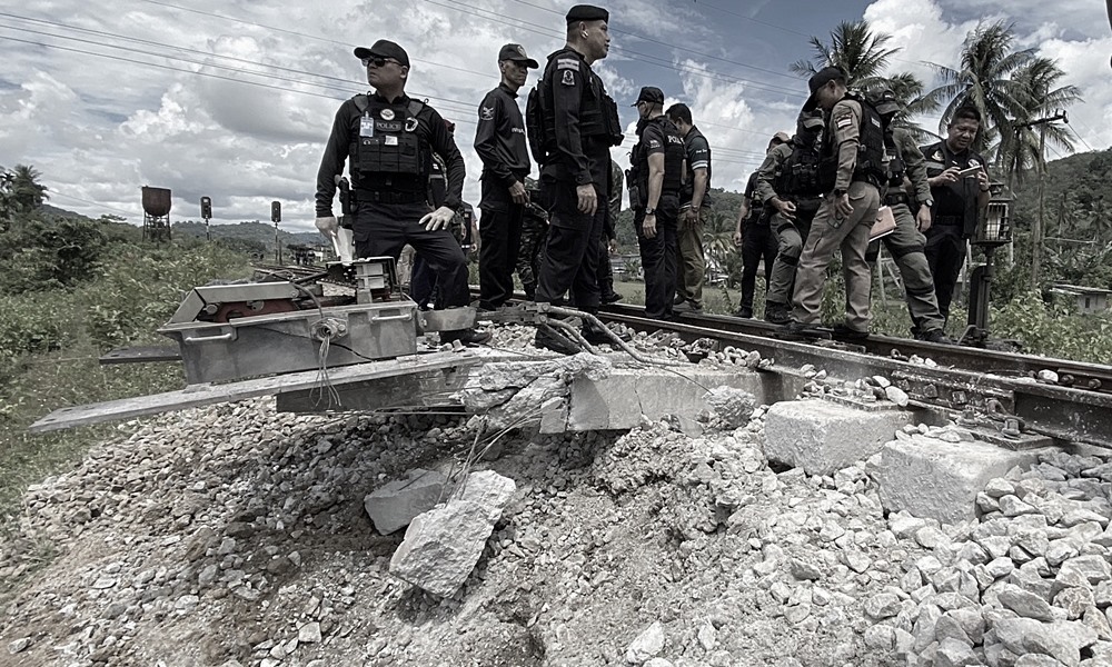 railroadswitchbomb271033g