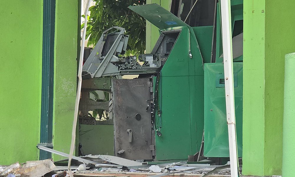 bomberatmsouth020941