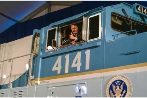 4141: รถไฟเที่ยวสุดท้ายของ จอร์จ บุช