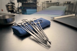 หมอชนบท-ผู้ป่วย จุดเทียนประท้วง เรียกร้องงบจัดซื้ออุปกรณ์แพทย์จำเป็น รพ.กันดาร